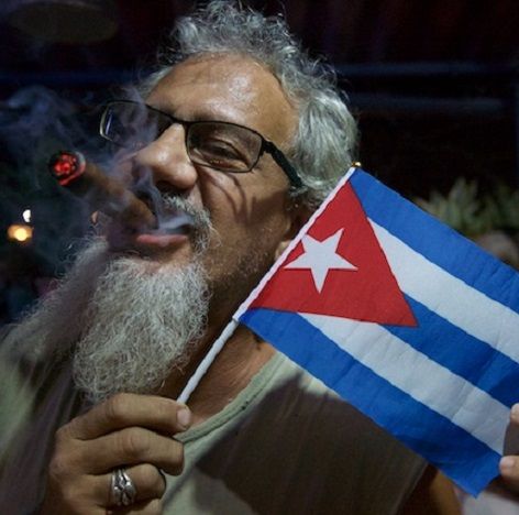 Conozca la vida y obra de Kamyl, prestigioso pintor del Santo Ángel